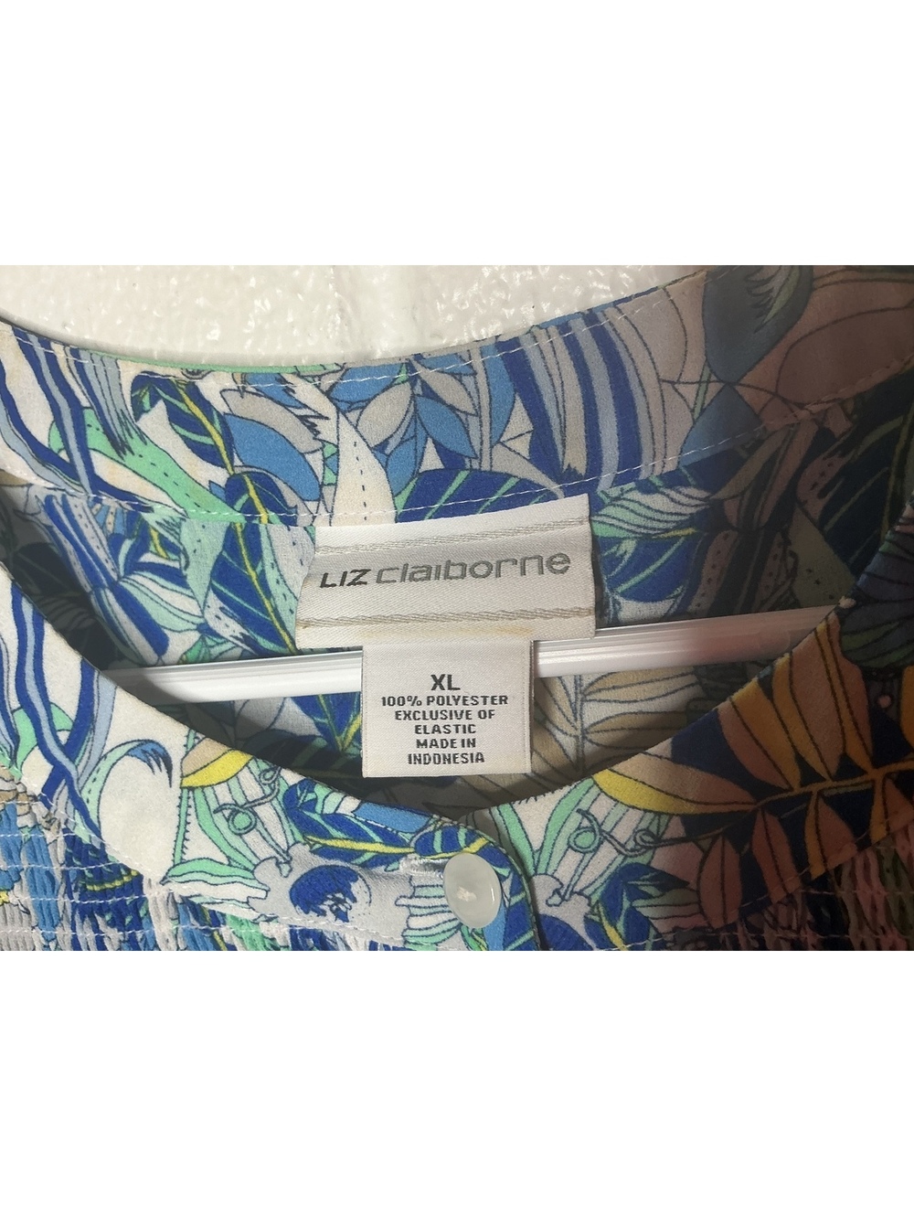 < Liz Claiborne Blue & Green Floral Smocked Neckline Blouse > - Picture 2 of 3